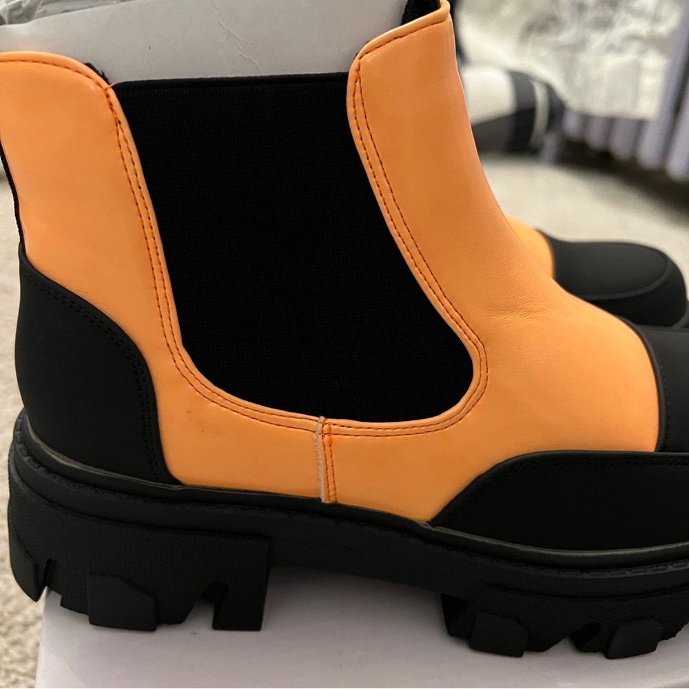 Mata Neon Dreams Combat Style Boots - Picture 4 of 10